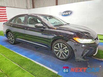 Czwarte zdjęcie samochodu z boku: 2025 VOLKSWAGEN JETTA SE VIN:3VWEX7BU9SM024501 - miniatura