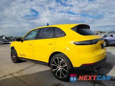 Drugie zdjęcie samochodu z przodu: 2023 PORSCHE CAYENNE BASE VIN:WP1AA2AY9PDA04647 - miniatura