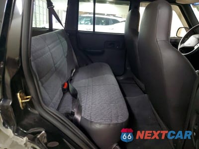Zdjęcie 11 z 14 samochodu: 2001 JEEP CHEROKEE SPORT VIN:1J4FF48S41L608426 - miniatura