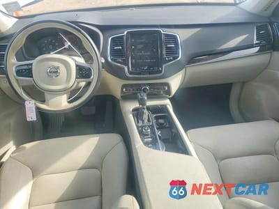 Zdjęcie 8 z 13 samochodu: 2018 VOLVO XC90 T5 VIN:YV4102CK0J1351786 - miniatura