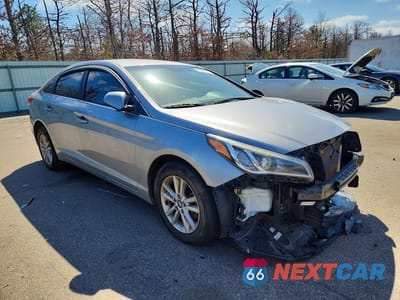 Czwarte zdjęcie samochodu z boku: 2016 HYUNDAI SONATA SE VIN:5NPE24AF9GH308291 - miniatura