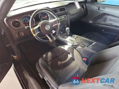 Zdjęcie 8 z 13 samochodu: 2014 FORD MUSTANG VIN:1ZVBP8EM5E5215752 - miniatura