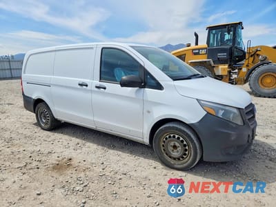 Czwarte zdjęcie samochodu z boku: 2016 MERCEDES BENZ METRIS VIN:WD3PG2EA4G3160148 - miniatura