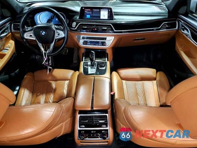 Zdjęcie 8 z 13 samochodu: 2018 BMW 750 I VIN:WBA7F0C58JGM24004 - miniatura