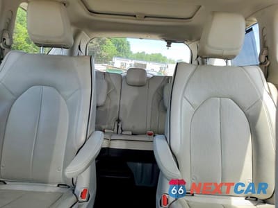 Zdjęcie 10 z 13 samochodu: 2018 CHRYSLER PACIFICA HYBRID LIMITED VIN:2C4RC1N79JR115892 - miniatura