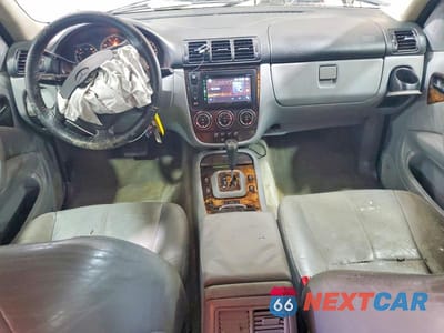 Zdjęcie 8 z 13 samochodu: 2005 MERCEDES-BENZ ML 350 VIN:4JGAB57E25A541089 - miniatura