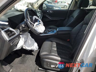 Zdjęcie 7 z 13 samochodu: 2024 BMW X7 XDRIVE40I VIN:5UX23EM00R9T80911 - miniatura