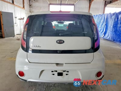 Zdjęcie 6 z 13 samochodu: 2018 KIA SOUL + VIN:KNDJP3A59J7902960 - miniatura