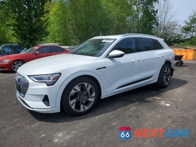 2023 AUDI E-TRON PREMIUM WA1AAAGE2PB024950 - główne zdjęcie licytacji z USA - miniatura
