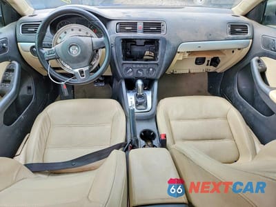 Zdjęcie 8 z 12 samochodu: 2014 VOLKSWAGEN JETTA SE VIN:3VWD07AJ3EM209591 - miniatura