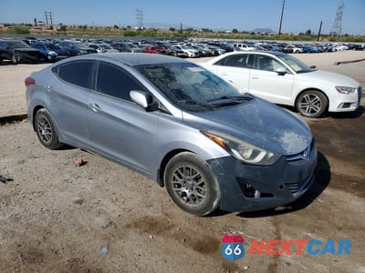Czwarte zdjęcie samochodu z boku: 2016 HYUNDAI ELANTRA SE VIN:5NPDH4AE6GH727409 - miniatura