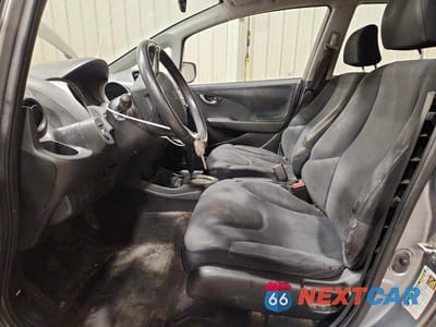 Zdjęcie 7 z 13 samochodu: 2009 HONDA FIT SPORT VIN:JHMGE88489S054975 - miniatura