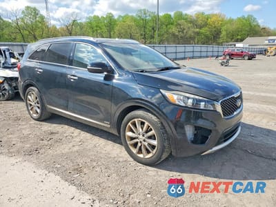 Czwarte zdjęcie samochodu z boku: 2016 KIA SORENTO SX LIMITED V6 VIN:5XYPKDA58GG070697 - miniatura