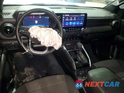 Zdjęcie 8 z 13 samochodu: 2025 CHEVROLET COLORADO VIN:1GCPSBEK7S1239718 - miniatura
