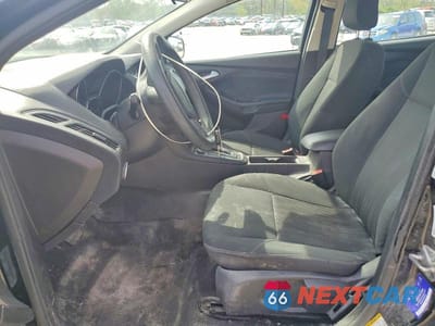 Zdjęcie 7 z 12 samochodu: 2018 FORD FOCUS SE VIN:1FADP3F27JL236948 - miniatura