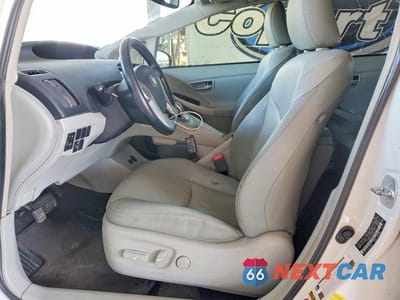 Zdjęcie 7 z 12 samochodu: 2012 TOYOTA PRIUS FOUR VIN:JTDKN3DU8C1534337 - miniatura