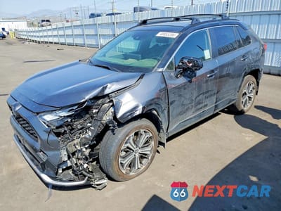 2024 TOYOTA RAV4 PRIME XSE JTMEB3FV8RD226121 - główne zdjęcie licytacji z USA - miniatura