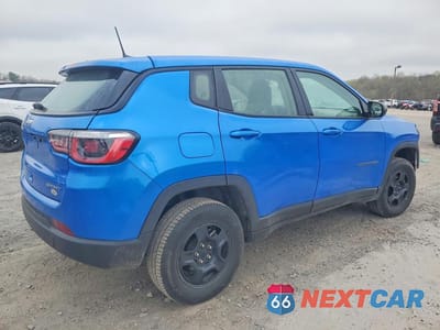 Trzecie zdjęcie samochodu z tyłu: 2020 JEEP COMPASS SPORT VIN:3C4NJDAB1LT133156 - miniatura