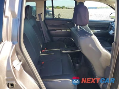 Zdjęcie 10 z 11 samochodu: 2017 JEEP COMPASS LATITUDE VIN:1C4NJCEA8HD115391 - miniatura