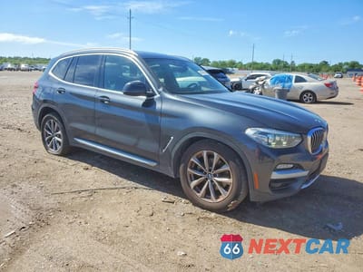 Czwarte zdjęcie samochodu z boku: 2019 BMW X3 SDRIVE30I VIN:5UXTR7C53KLE98247 - miniatura