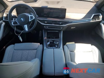 Zdjęcie 8 z 13 samochodu: 2025 BMW X5 XDRIVE50E VIN:5UX43EU09S9Z63380 - miniatura