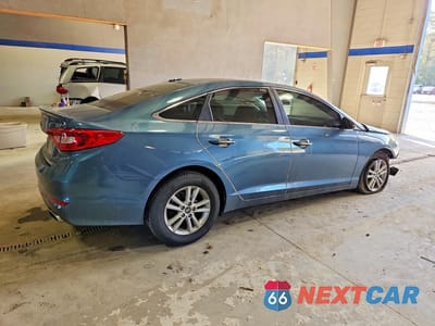 Trzecie zdjęcie samochodu z tyłu: 2017 HYUNDAI SONATA BASE VIN:5NPE24AF3HH515230 - miniatura