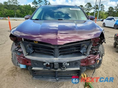 Piąte zdjęcie samochodu w środku: 2017 LINCOLN MKC SELECT VIN:5LMCJ2D97HUL44503 - miniatura