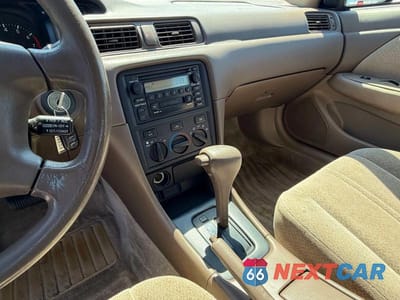 Zdjęcie 9 z 10 samochodu: 2000 TOYOTA CAMRY LE VIN:4T1BG22K2YU756640 - miniatura