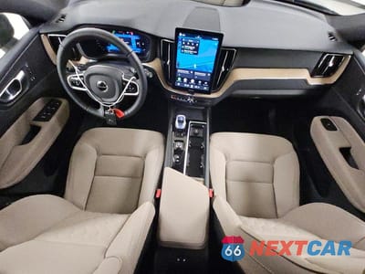 Zdjęcie 8 z 14 samochodu: 2026 VOLVO XC60 PLUS VIN:YV4M12RC4T1458059 - miniatura