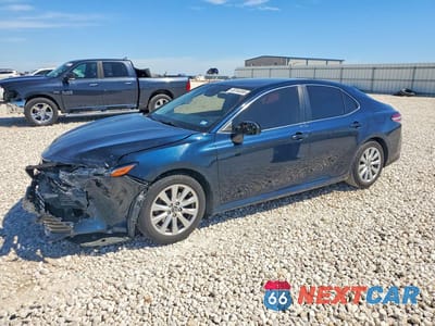 2018 TOYOTA CAMRY LE 4T1B11HK0JU514339 - główne zdjęcie licytacji z USA - miniatura