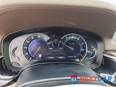 Zdjęcie 9 z 12 samochodu: 2018 BMW 530 XI VIN:WBAJA7C58JWA73178 - miniatura