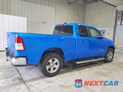 Trzecie zdjęcie samochodu z tyłu: 2022 RAM 1500 BIG HORN VIN:1C6SRFBT0NN150796 - miniatura