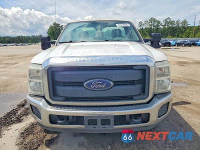 Piąte zdjęcie samochodu w środku: 2016 FORD F250 SUPER DUTY VIN:1FTBF2A63GEC06013 - miniatura