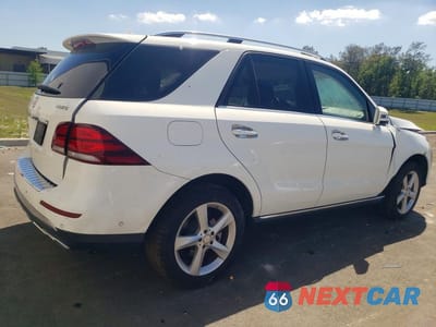 Trzecie zdjęcie samochodu z tyłu: 2016 MERCEDES-BENZ GLE 300D 4MATIC VIN:4JGDA0EB6GA709086 - miniatura