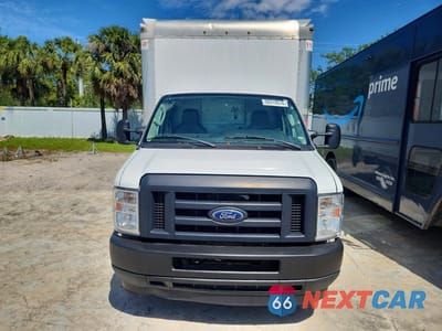 Piąte zdjęcie samochodu w środku: 2022 FORD E450 BOX TRUCK VIN:1FDXE4FN5NDC09840 - miniatura