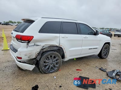 Trzecie zdjęcie samochodu z tyłu: 2021 JEEP GRAND CHEROKEE LAREDO VIN:1C4RJEAG2MC813745 - miniatura