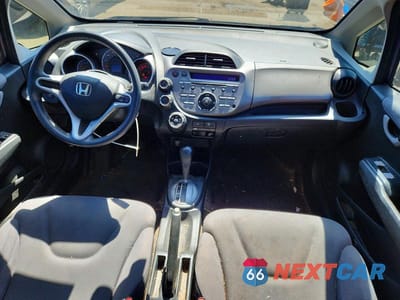 Zdjęcie 8 z 11 samochodu: 2013 HONDA FIT VIN:JHMGE8H33DC017438 - miniatura