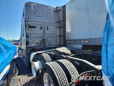 Trzecie zdjęcie samochodu z tyłu: 2022 FREIGHTLINER CASCADIA 126 SEMI TRUCK VIN:3AKJHHDR7NSNB1286 - miniatura
