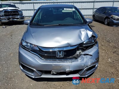 Piąte zdjęcie samochodu w środku: 2020 HONDA FIT LX VIN:3HGGK5H47LM726101 - miniatura