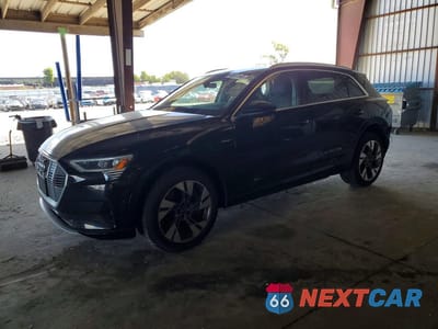 2022 AUDI E-TRON PREMIUM PLUS WA1LAAGE0NB031806 - główne zdjęcie licytacji z USA - miniatura