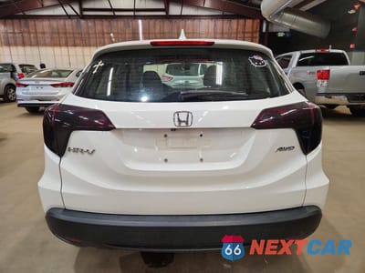 Zdjęcie 6 z 13 samochodu: 2018 HONDA HR-V LX VIN:3CZRU6H35JM713868 - miniatura