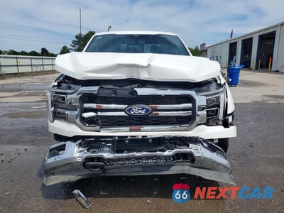 Piąte zdjęcie samochodu w środku: 2025 FORD F150 LARIAT VIN:1FTFW5L87SFB40814 - miniatura