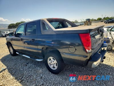 Drugie zdjęcie samochodu z przodu: 2004 CHEVROLET AVALANCHE C1500 VIN:3GNEC12T24G263027 - miniatura