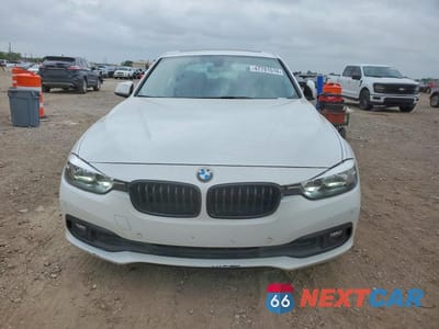 Piąte zdjęcie samochodu w środku: 2017 BMW 320 I VIN:WBA8E1G30HNU16331 - miniatura
