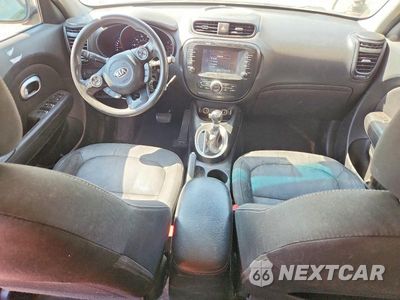 Zdjęcie 8 z 13 samochodu: 2018 KIA SOUL + VIN:KNDJP3A52J7511794 - miniatura