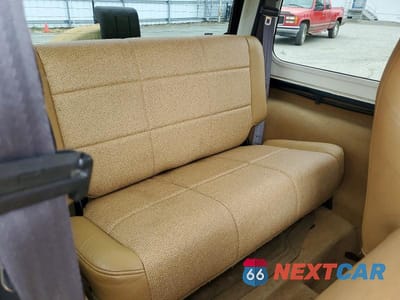 Zdjęcie 11 z 13 samochodu: 1997 JEEP WRANGLER / TJ SPORT VIN:1J4FY19S8VP524809 - miniatura