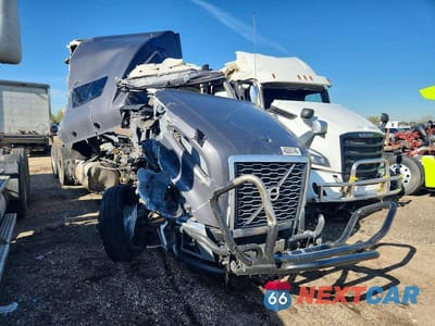2023 VOLVO VNL SEMI TRUCK 4V4NC9EH6PN609739 - główne zdjęcie licytacji z USA - miniatura