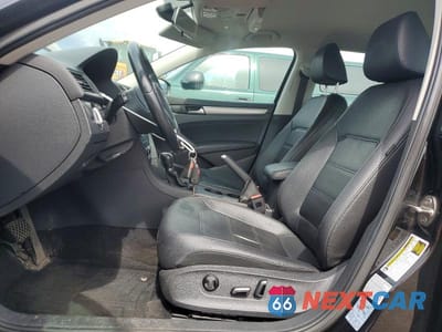 Zdjęcie 7 z 12 samochodu: 2015 VOLKSWAGEN PASSAT S VIN:1VWAT7A35FC045324 - miniatura