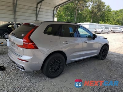 Trzecie zdjęcie samochodu z tyłu: 2022 VOLVO XC60 T8 RECHARGE R-DESIGN VIN:YV4BR0DMXN1909843 - miniatura