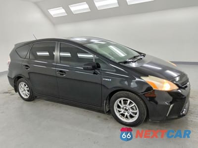 Czwarte zdjęcie samochodu z boku: 2012 TOYOTA PRIUS V THREE VIN:JTDZN3EU3C3023054 - miniatura